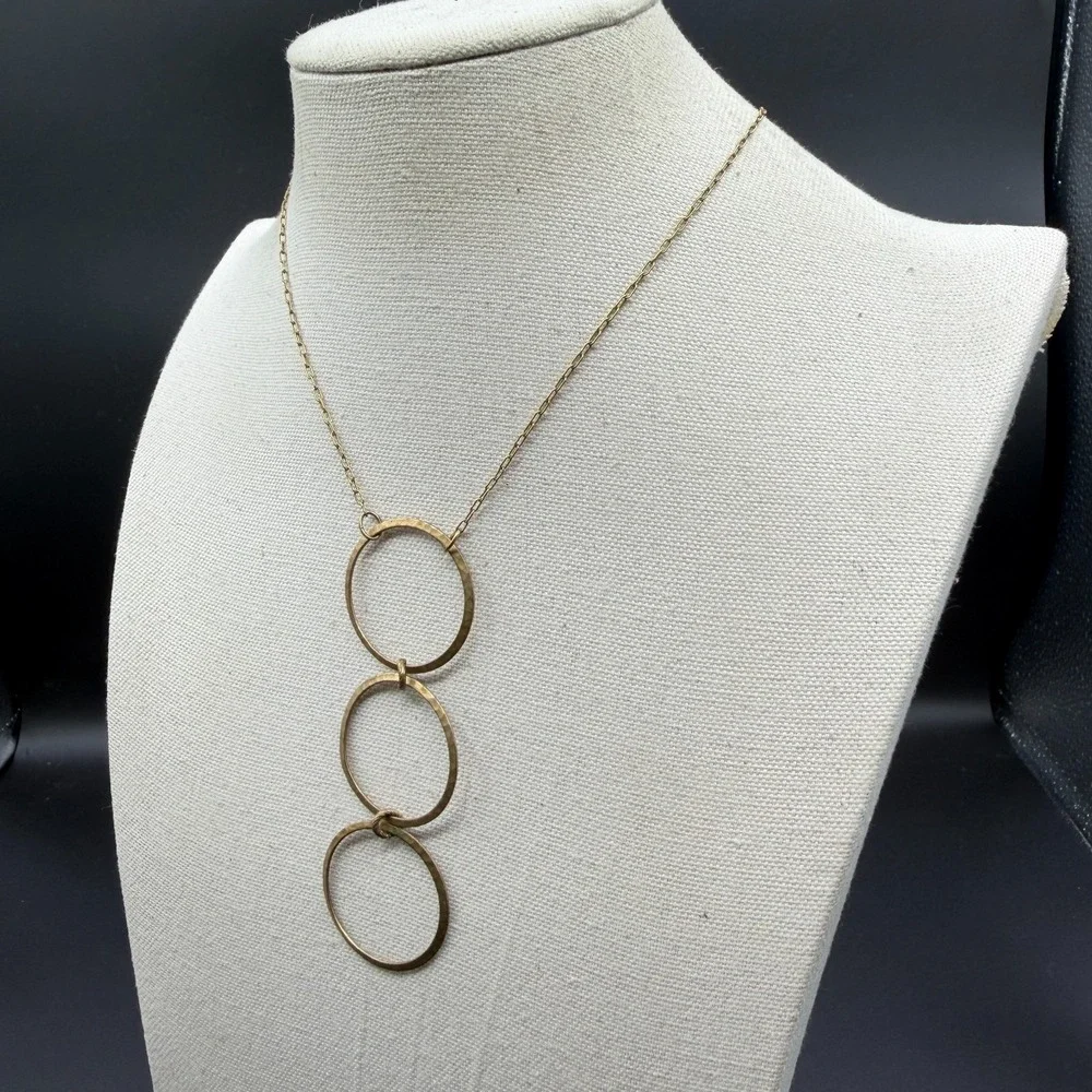 N/A sleek gold